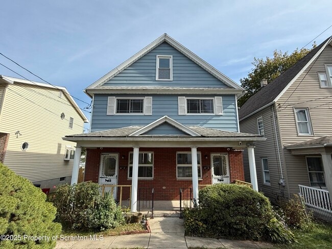 Primary Photo - 1746-1748 McDonough Ave