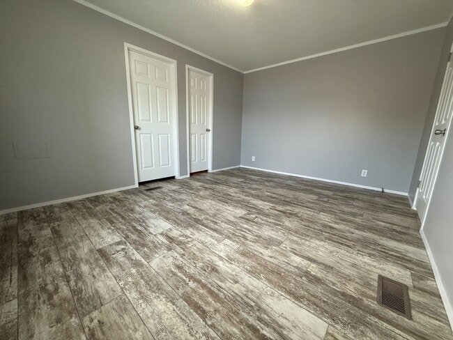 Building Photo - 11827 Cascade Cir