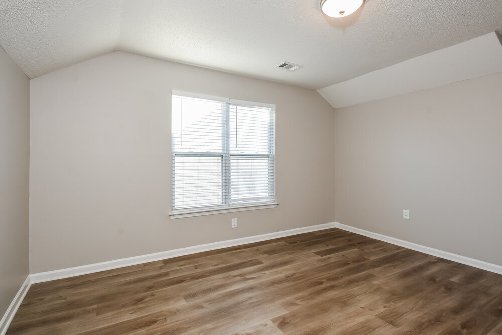 Building Photo - 3004 Summer Breeze Dr