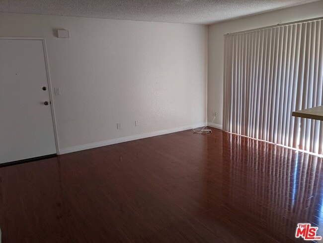 Building Photo - 16881 Hoskins Lane