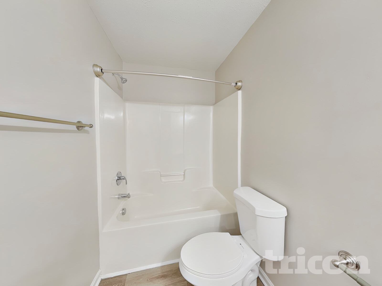 Building Photo - 6800 Lakinsville Ln