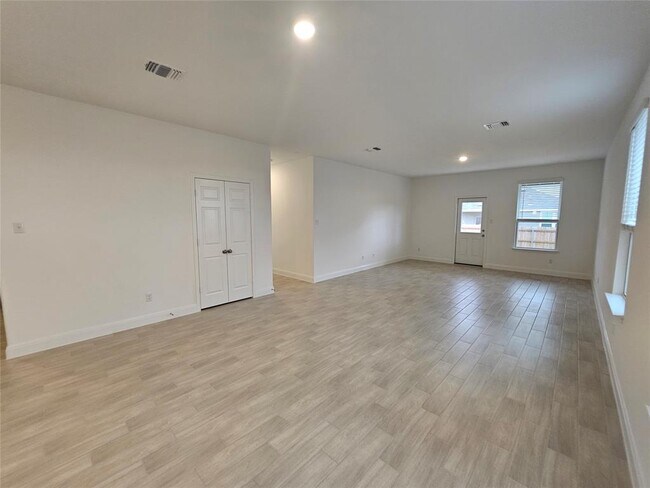 Building Photo - 1512 Brimhurst Dr
