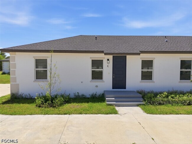 Building Photo - 195 Rotonda Blvd W