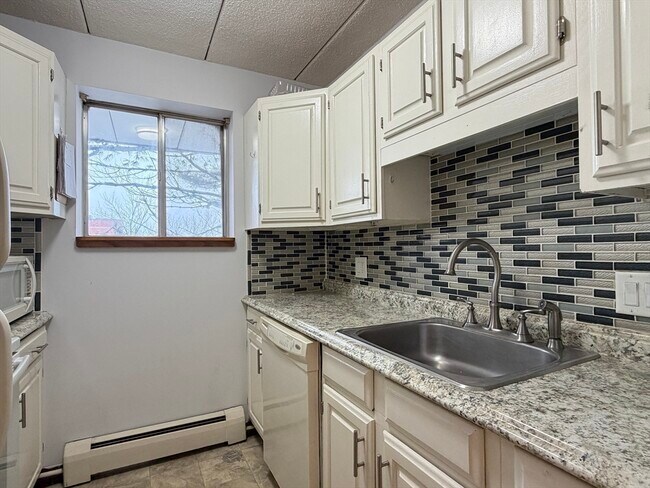 Building Photo - 995 Massachusetts Ave