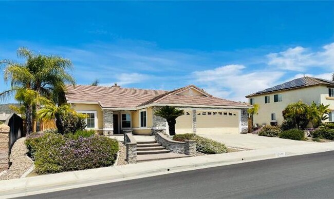 Building Photo - 27970 Sunlight Ct