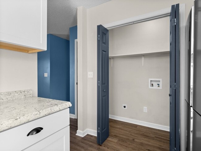 Building Photo - Welcome to Crown Point!