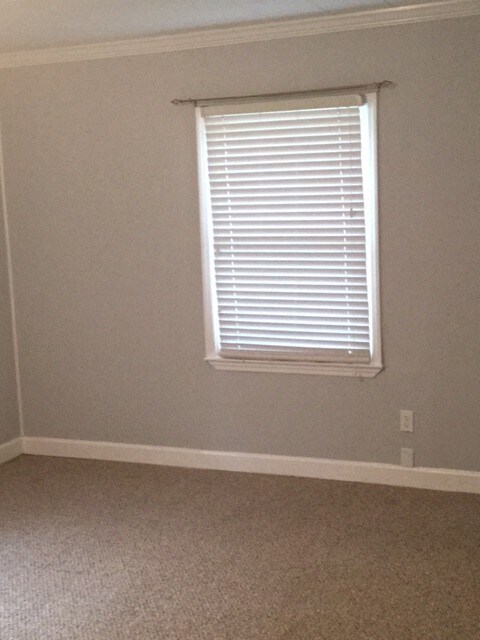 Building Photo - 1402 N Tennessee Blvd