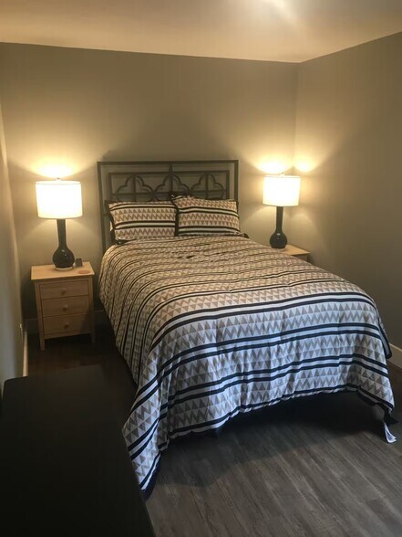 Building Photo - 808 Livingston St