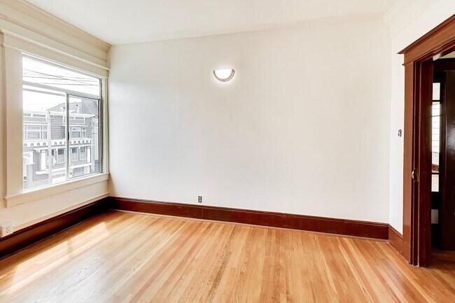 Building Photo - 623-625 8th Ave
