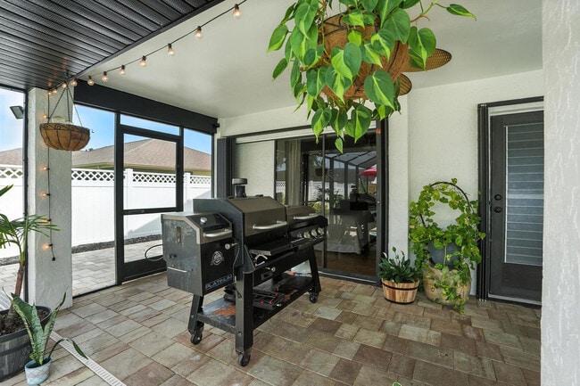 Building Photo - 98 Chardon Pl