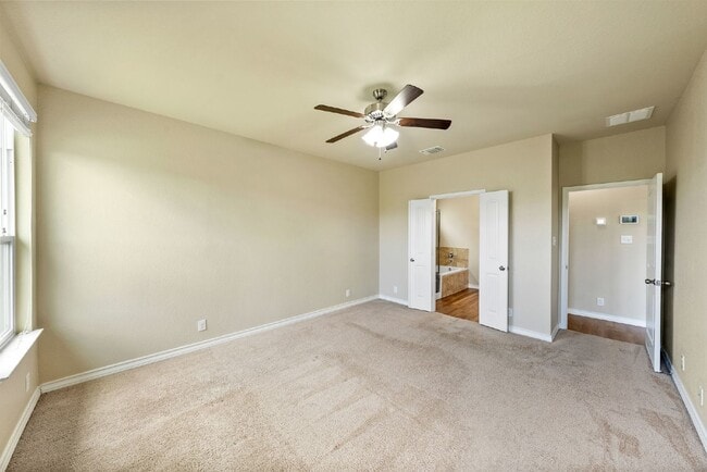 Building Photo - 2-Story Home with Greenbelt Views