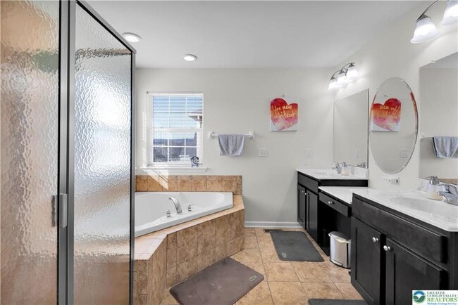 Building Photo - 4247 Beech Dr