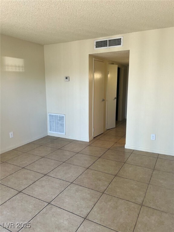 Building Photo - 1388 E Desert Inn Rd