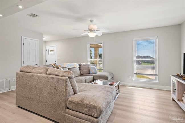 Building Photo - 4570 Yacht Harbor Dr