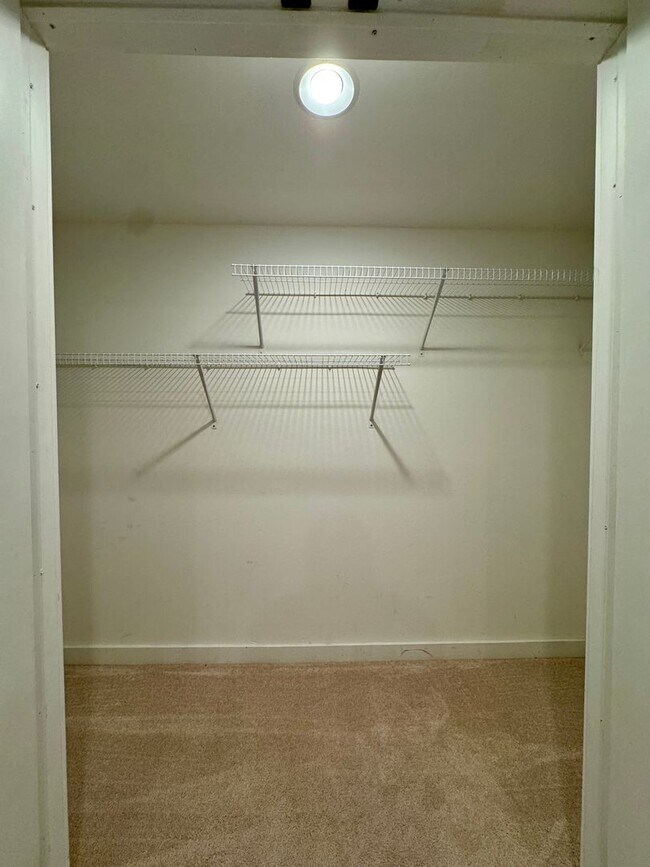 Building Photo - 6477 Olin Ln