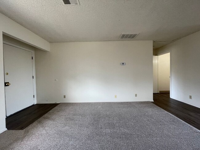 Building Photo - 9339-33 Musselman Dr.