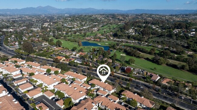 Building Photo - Beautifully Updated 2 Bed/2 Bath Condo with Views!