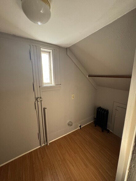 Bathroom Photo 3 - 59 Bartlett Ave