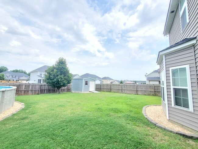Building Photo - Gorgeous Home In Turnberry Subdivision