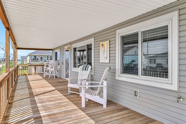 Building Photo - 21600 Zachary Dr