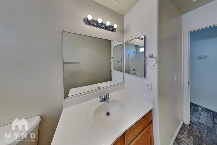 Building Photo - 22564 W Pima St