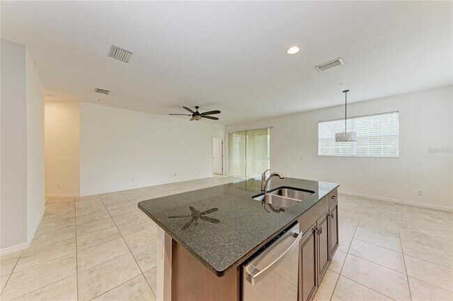 Building Photo - 8143 Miramar Way