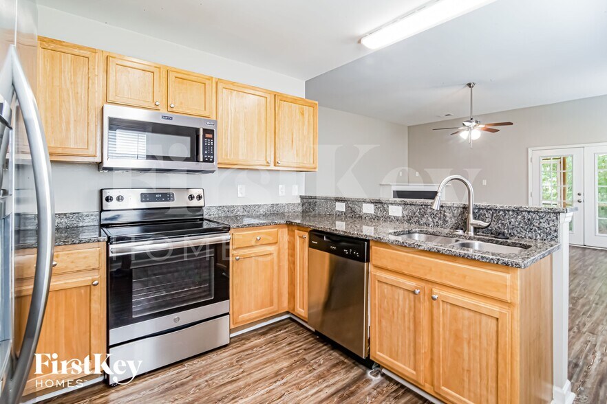 Building Photo - 8963 Buck Run Ct