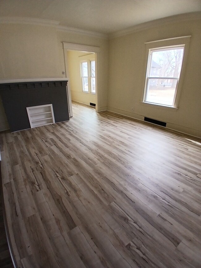 Building Photo - 730 Ashland Ave