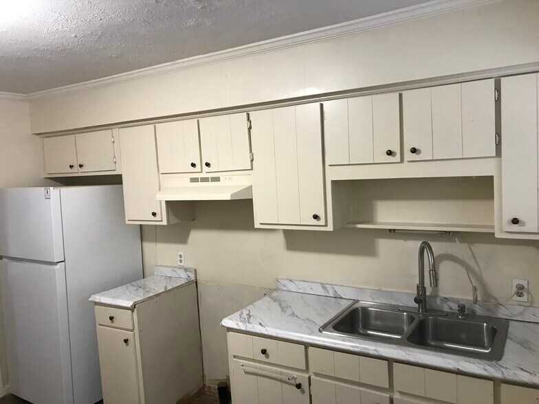 Building Photo - 4123 16th Ave