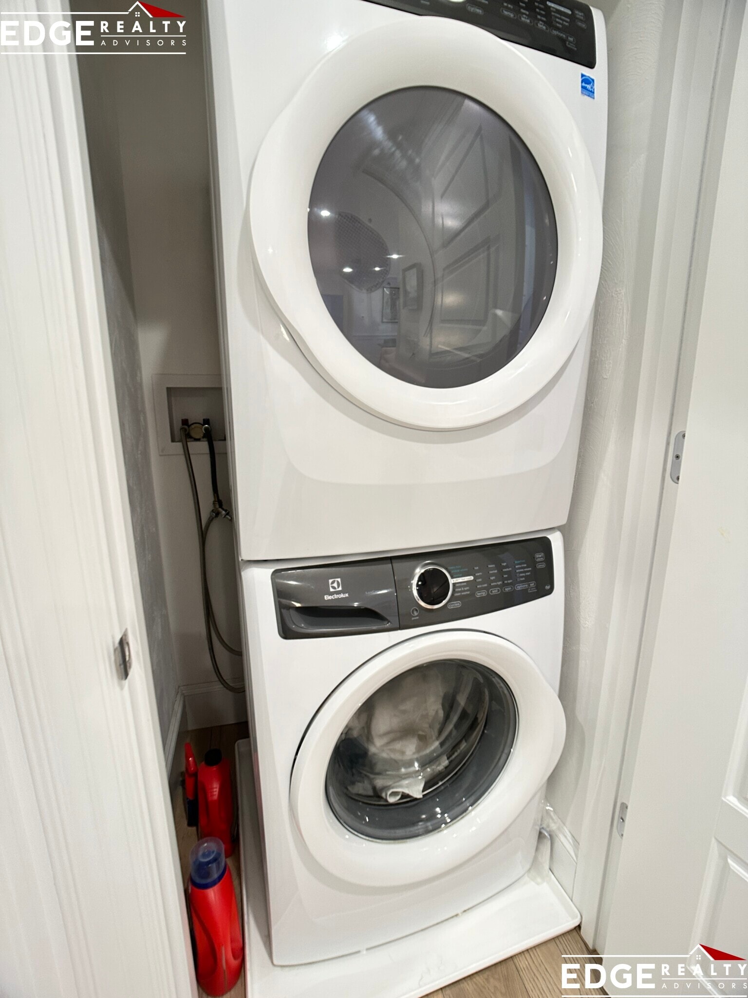 Building Photo - 205 E St. Unit 12N