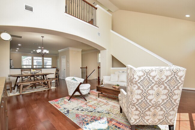 Building Photo - 3419 Clearview Villa Way