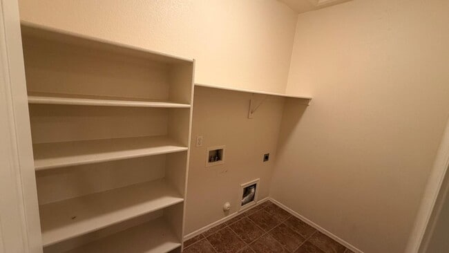 Building Photo - 36414 W Barcelona Ln