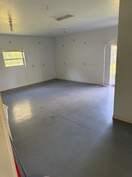 Building Photo - 3952 Houk Way