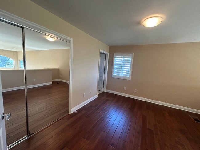 Building Photo - Amazing 3 story free standing contemporary house with terrific ocean views in Playa Del Rey