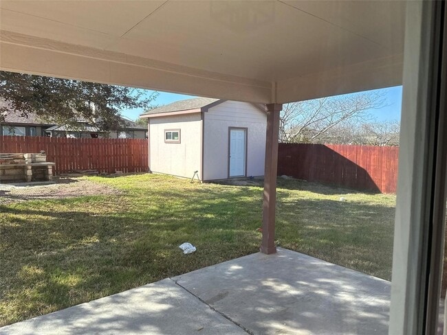 Building Photo - 5005 Daymon Ct