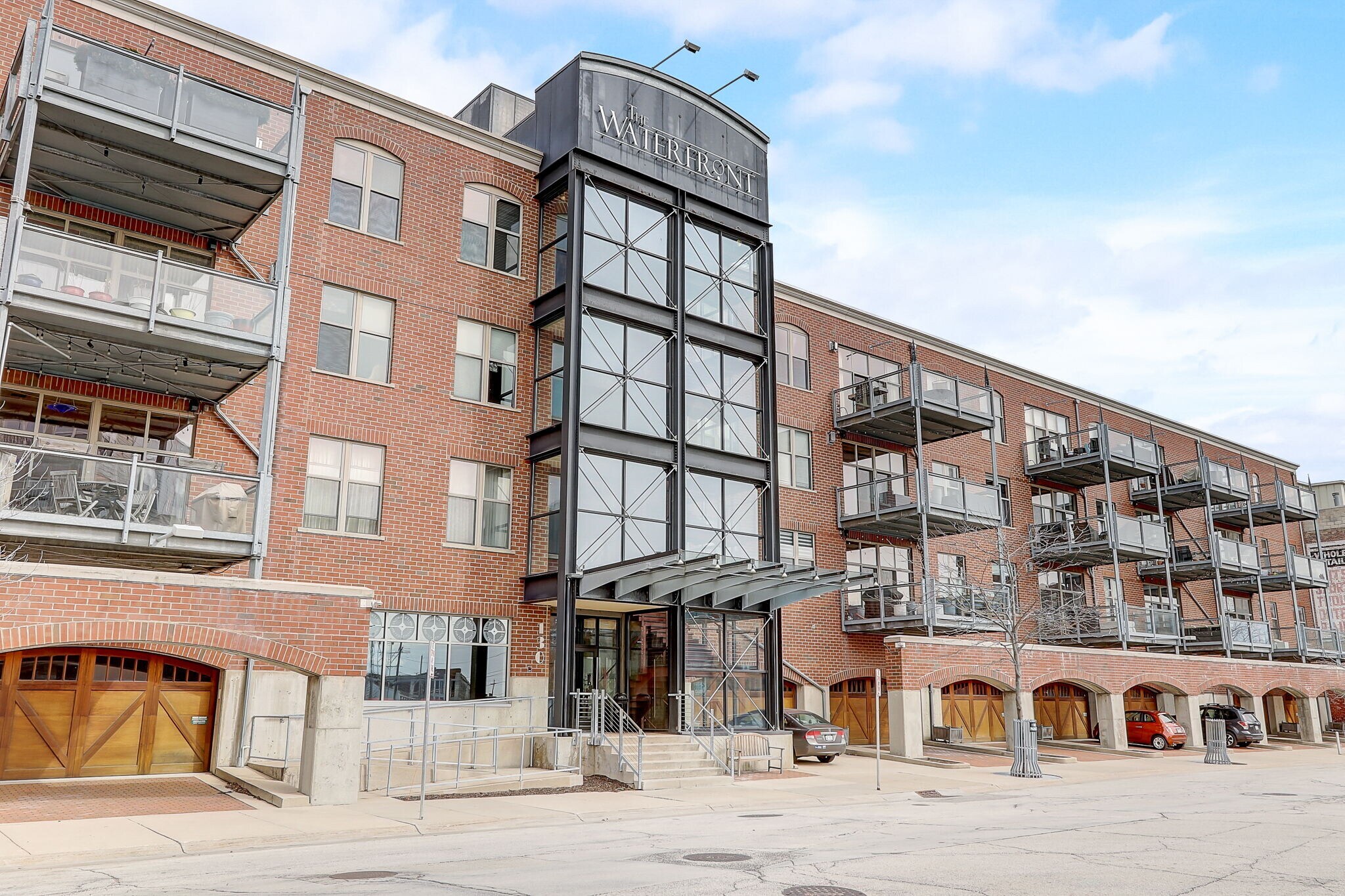 Building Photo - 130 S Water St