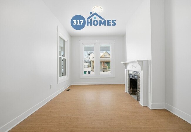 Building Photo - Spacious Four Bedroom Townhome with Main Level Suite in Holy Cross