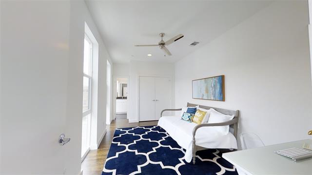 Building Photo - 4905 Live Oak St