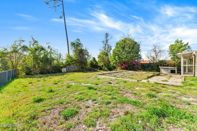 Building Photo - 2004 Greenbriar Blvd