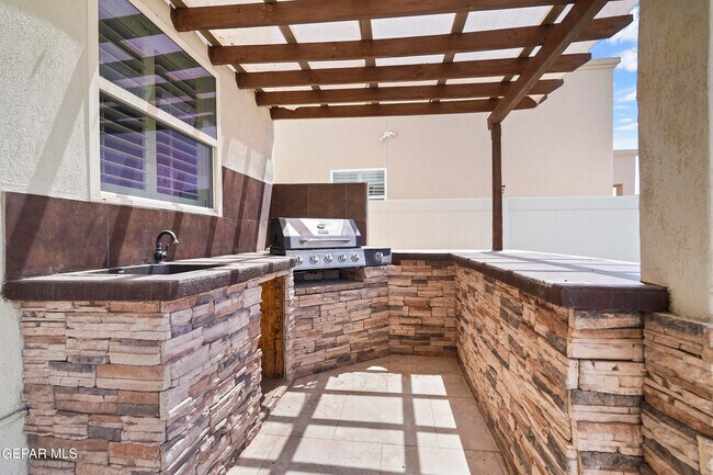 Building Photo - 13012 Birds View Cir