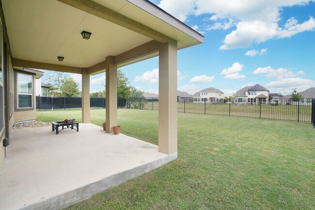 Building Photo - 8007 Cibolo Valley