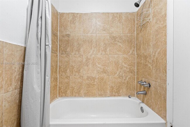 Building Photo - 7330 SW 82nd St