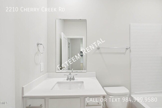 Building Photo - 2210 Cherry Crk Rd