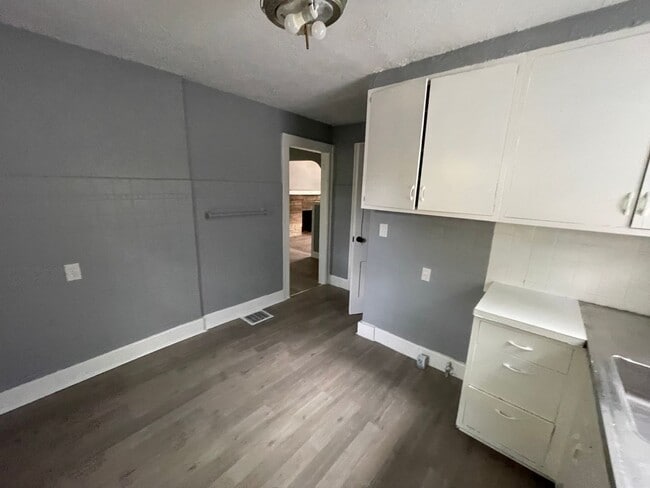 Building Photo - SECTION 8 and EDEN Accepted!!! Newly Renovated 3 Brd Home!