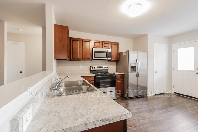 Building Photo - 3816 Rosebud Ln