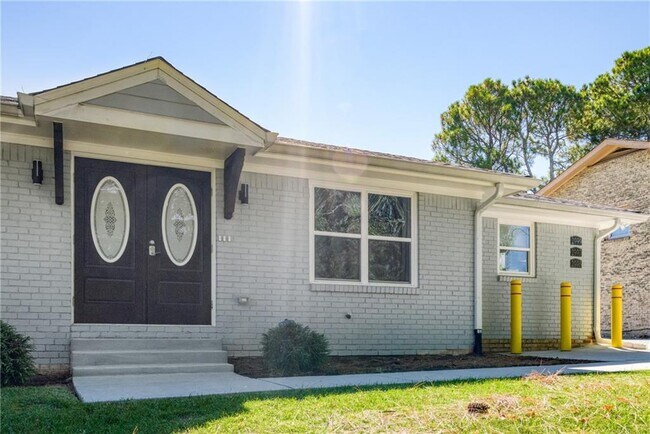 Building Photo - 2997 Whispering Hills Ct