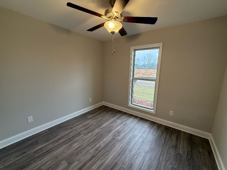 Building Photo - 546 Patrick Farms Dr