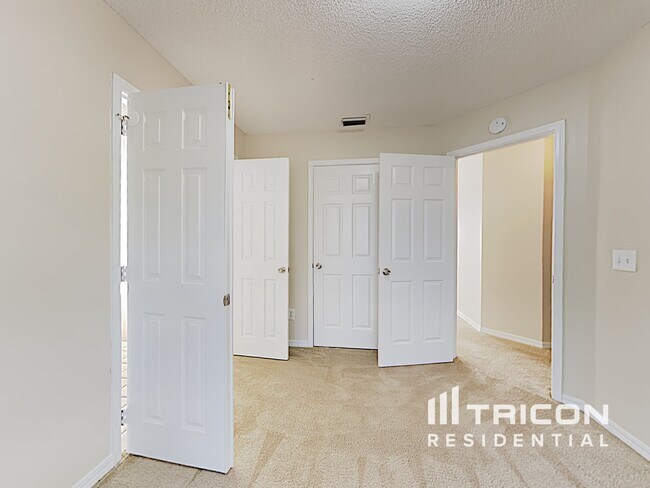 Building Photo - 2627 5 Forks Ct