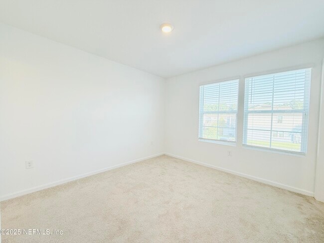Building Photo - 8334 Zenith Cir