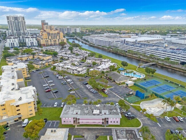 Building Photo - 7560 SW 82nd St